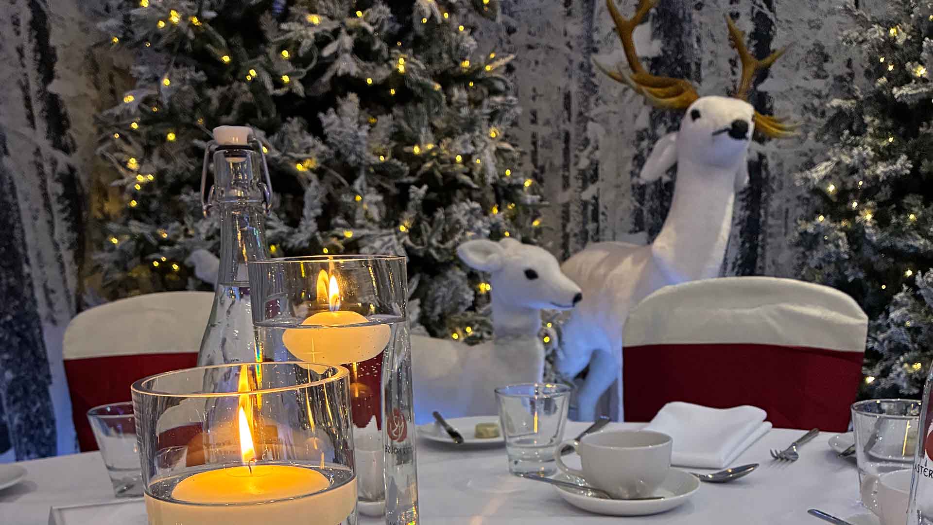 Reindeer and table decorations