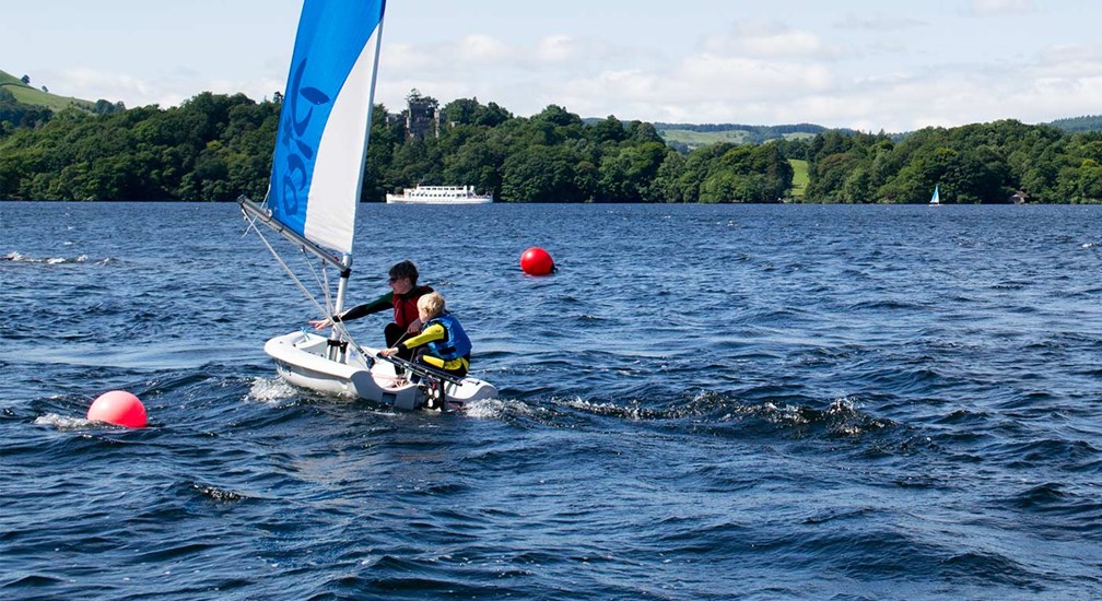 Learning to sail on lake Windermere