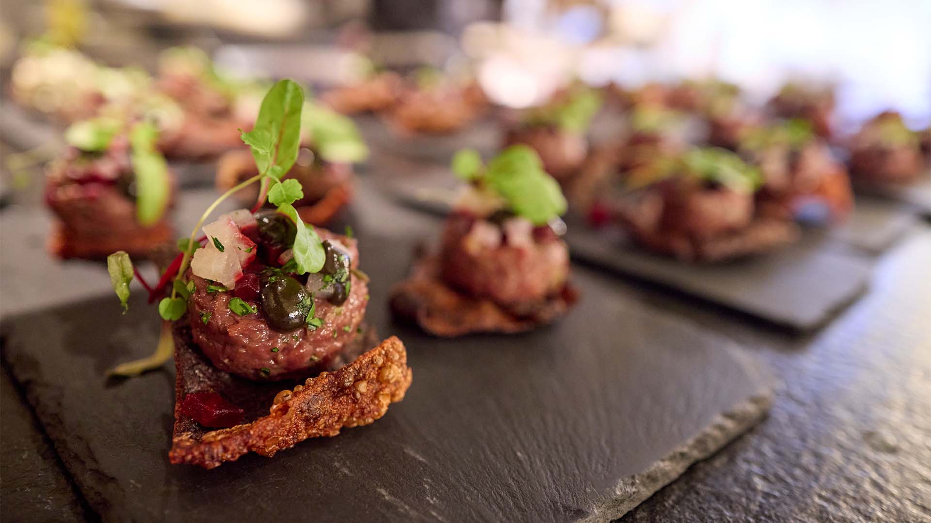 Small slates with finger food samples