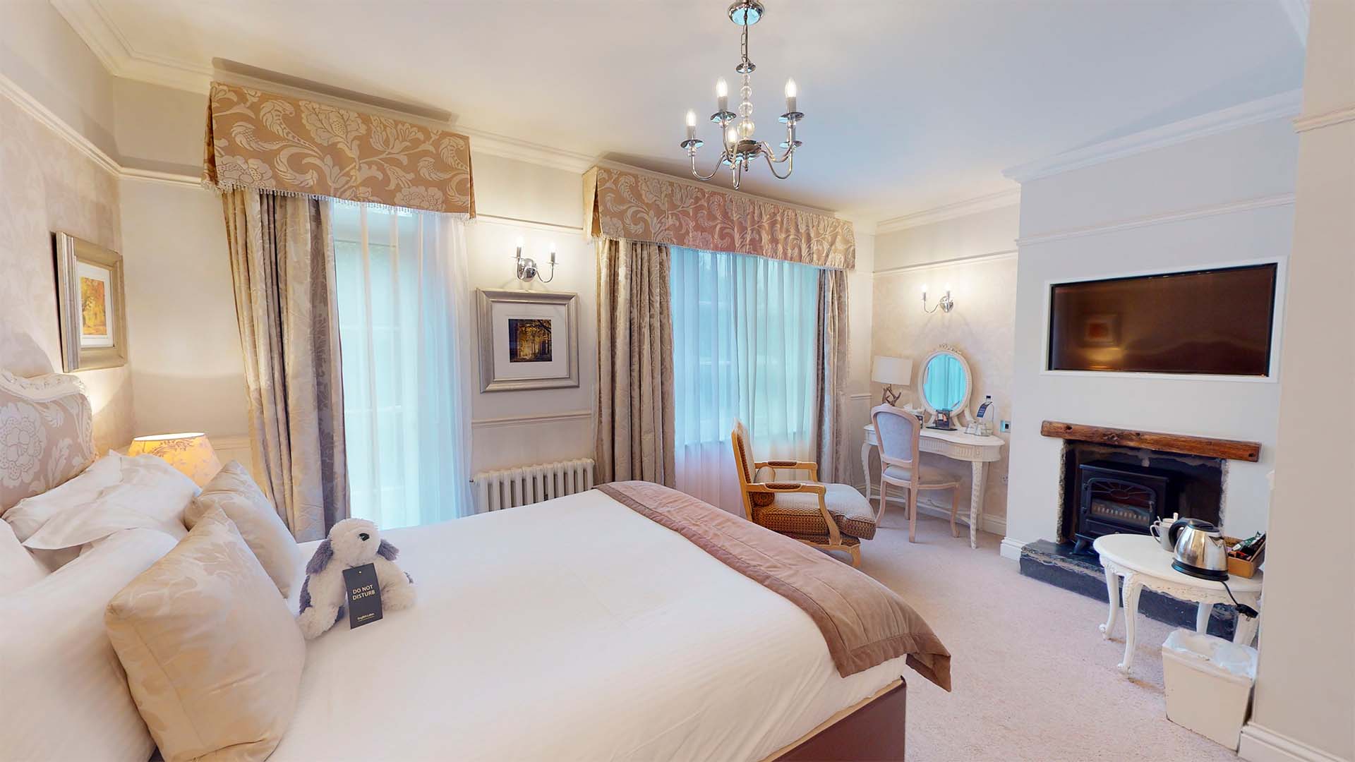 A Fox's Den style hotel room at the Wild Boar Estate - Room 14