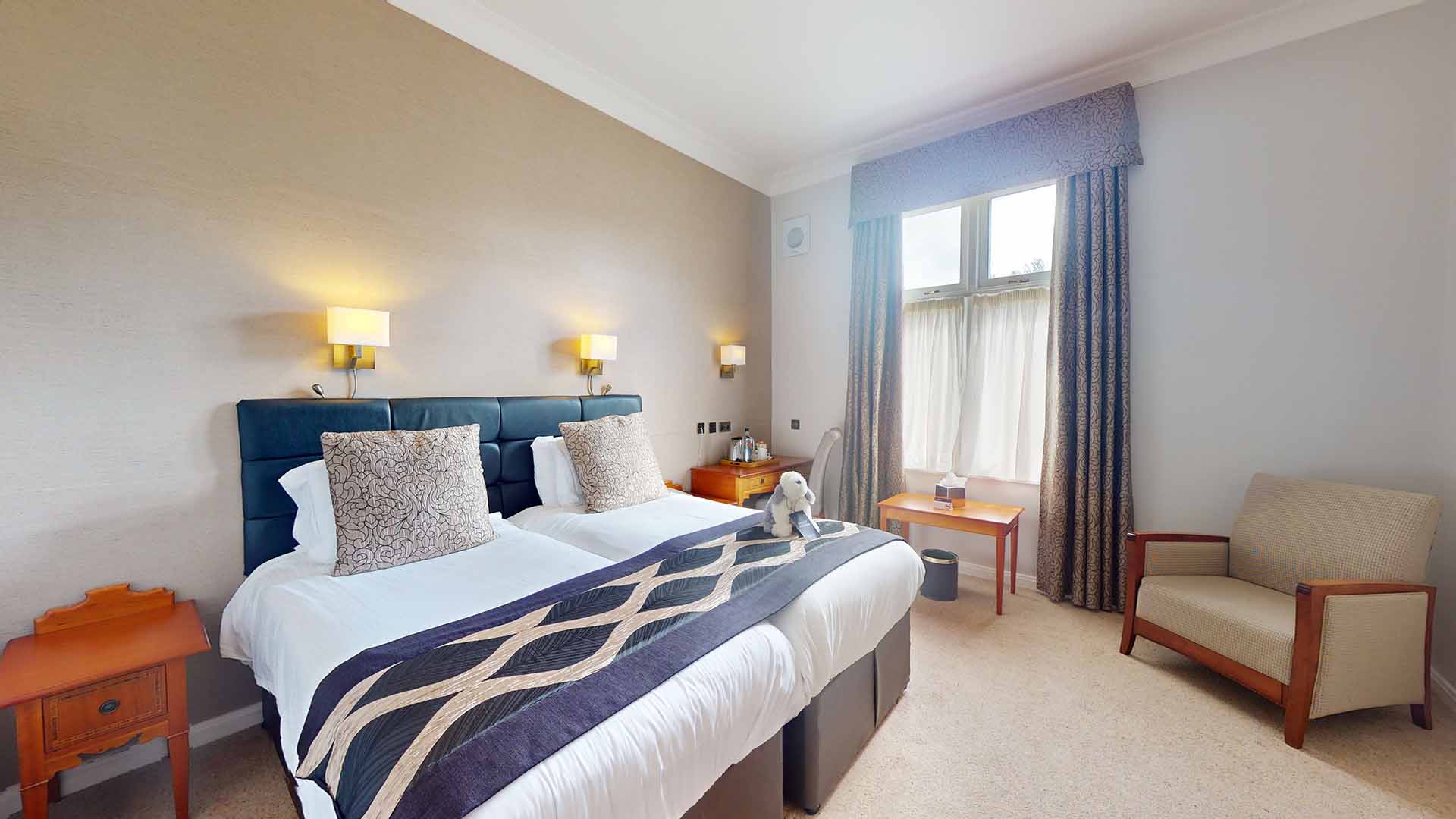 A classic style hotel room at Lancaster House Hotel