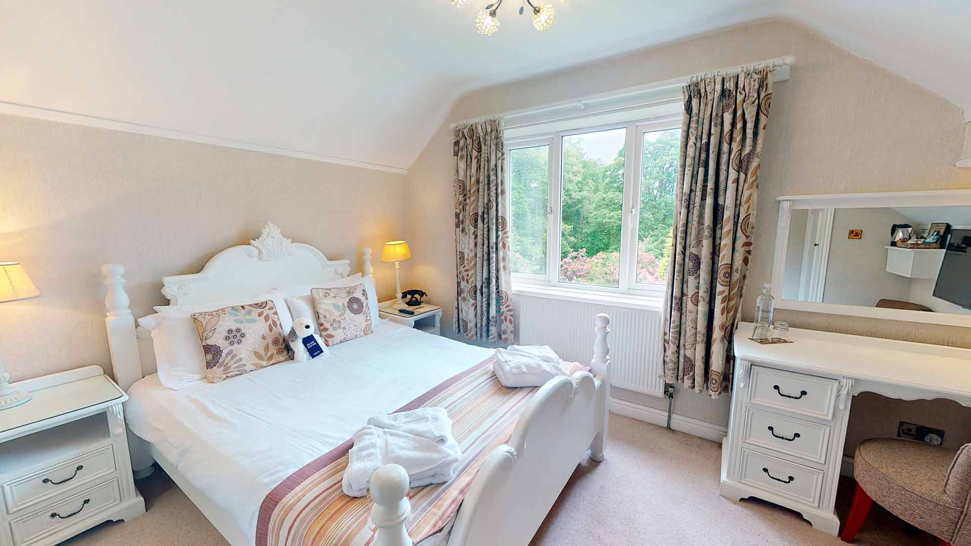 A Squirrel's Drey style hotel room at the Wild Boar Estate - Room 22