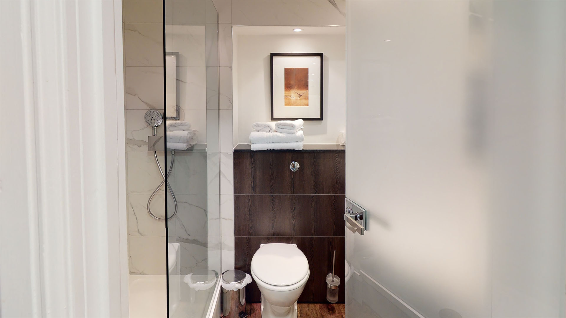 A Resort Willow hotel bedroom bathroom at Low Wood Bay Resort & Spa