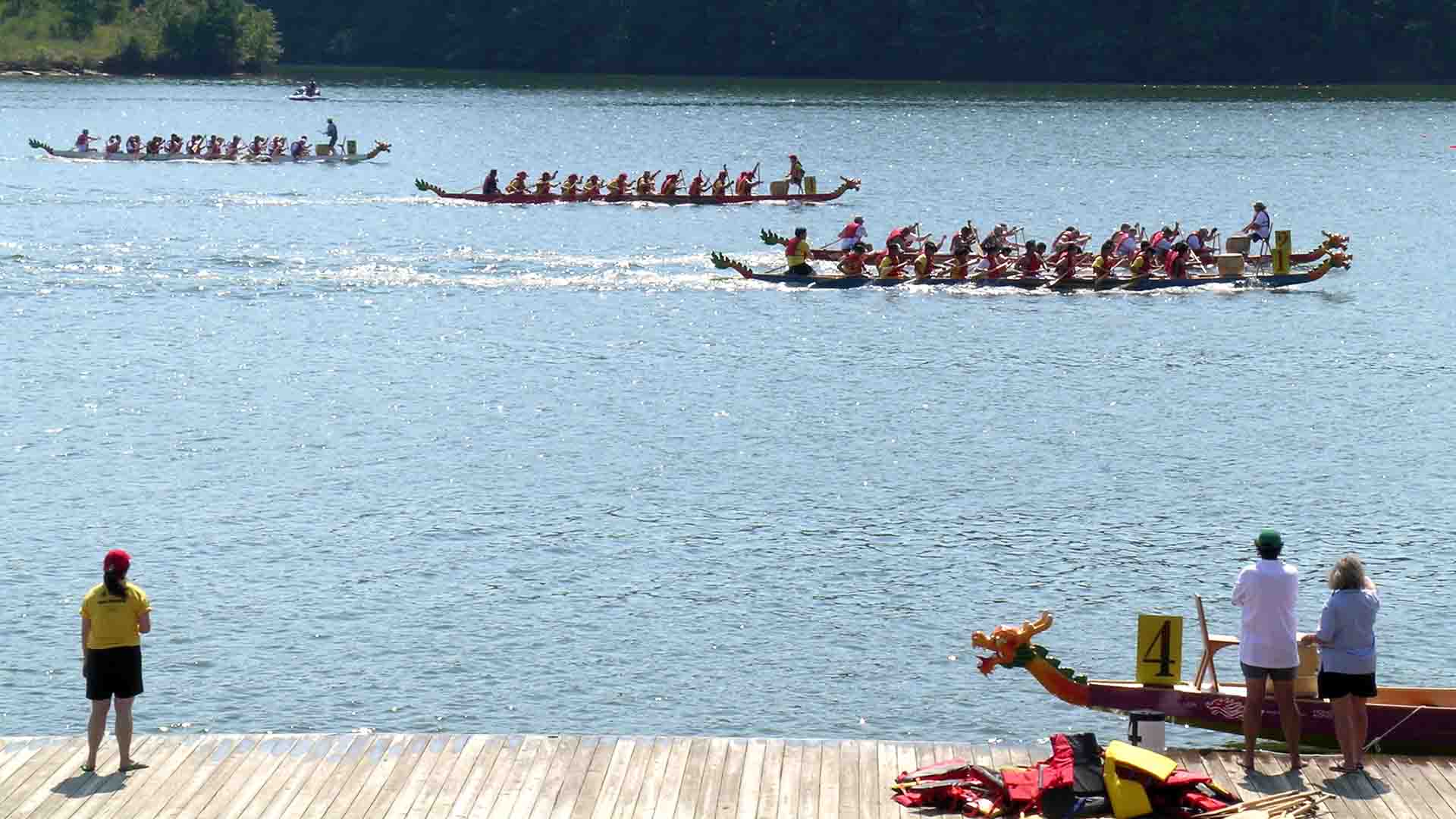 Dragonboat racing on a lake