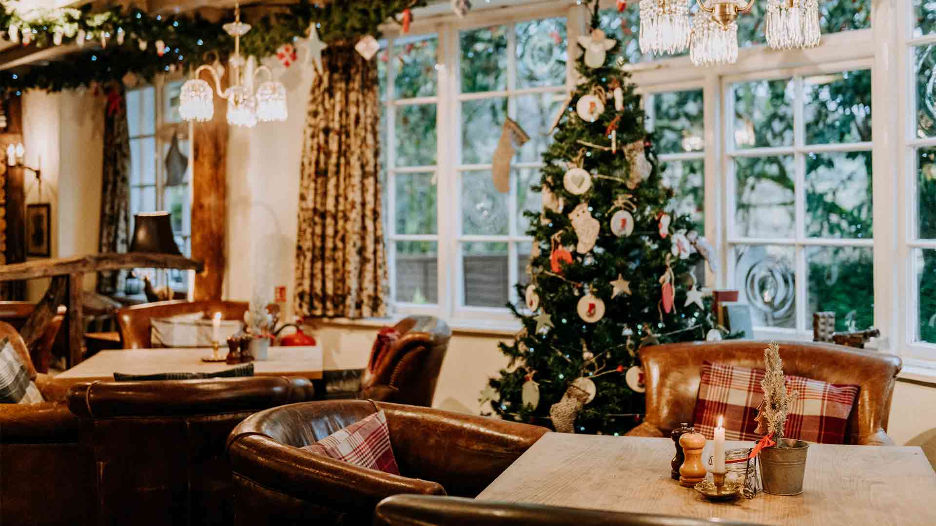 The lounge with Christmas decorations