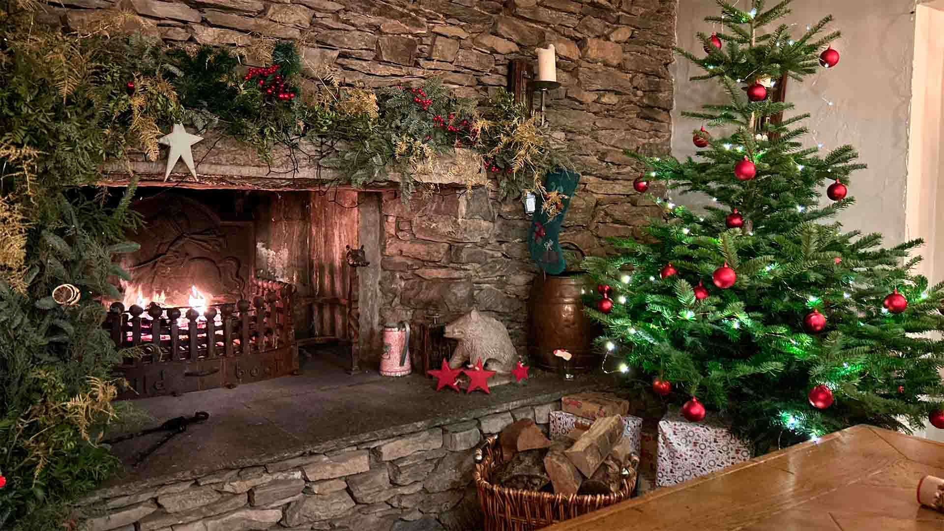 Undermillbeck bedecked with decorations