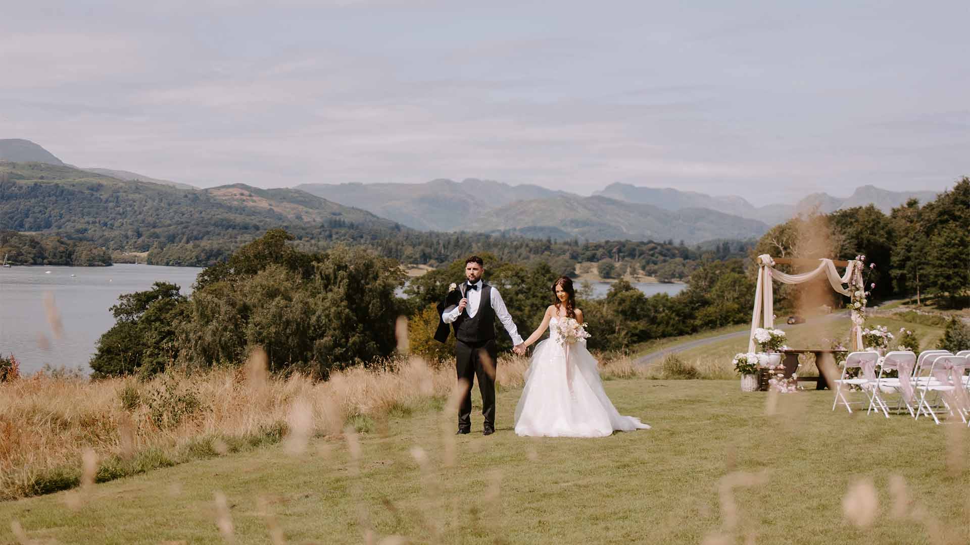 Couple on the infinity platform